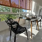 Charming With Year-round Pool & Near Sea Apartment *