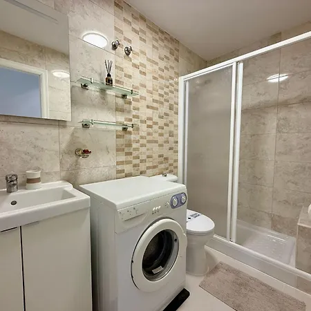 Charming With Year-round Pool & Near Sea شقة *