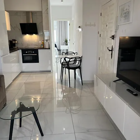 Nowoczesny Apartament Blisko Morza Z Duzym Basenem Torrevieja