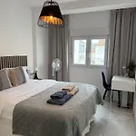 Charming With Year-round Pool & Near Sea *